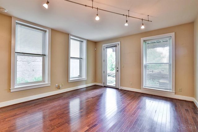 537 Liberty Hill, Cincinnati, OH 45202