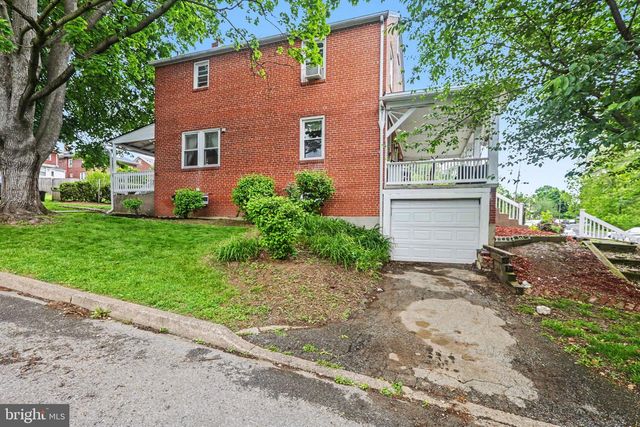 2200 FORSTER ST, Harrisburg, PA 17103
