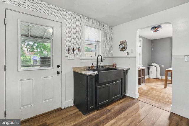 2200 FORSTER ST, Harrisburg, PA 17103