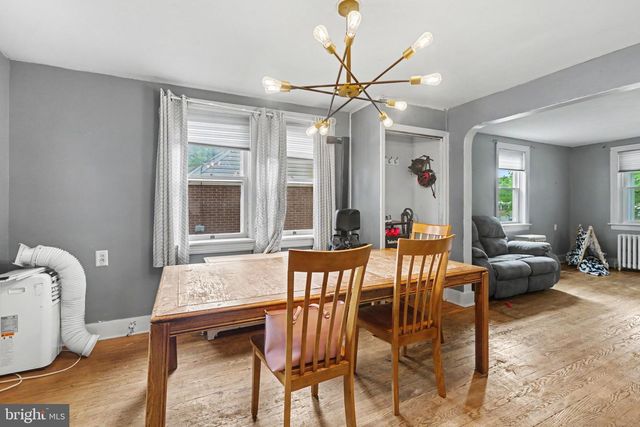 2200 FORSTER ST, Harrisburg, PA 17103