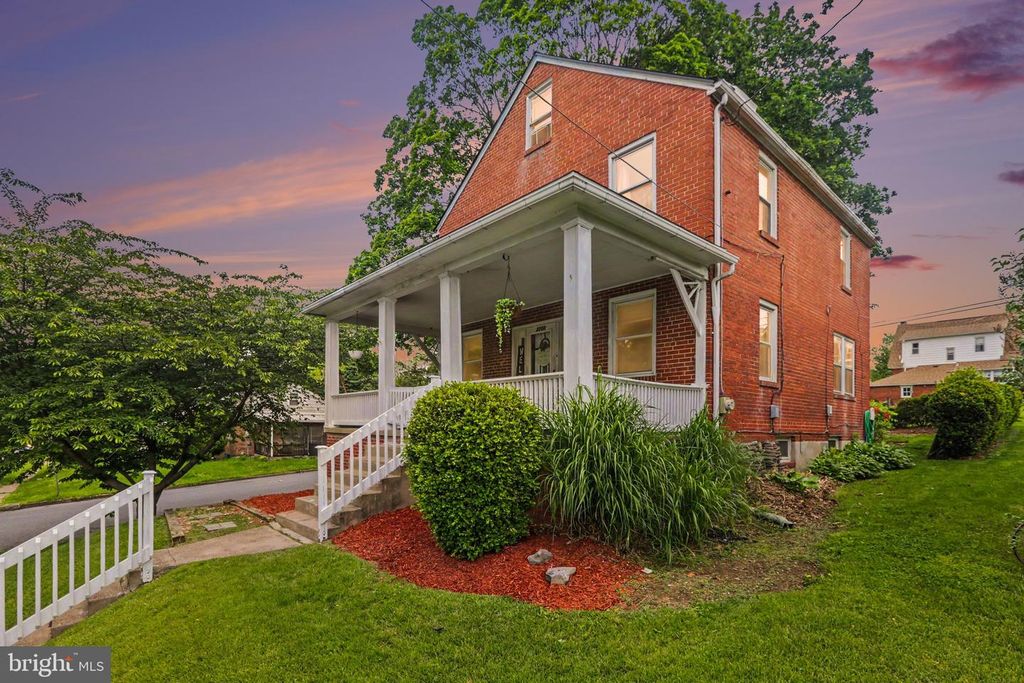 2200 FORSTER ST, Harrisburg, PA 17103