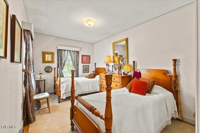 219 East Gilmer Park, Johnson City, TN 37604