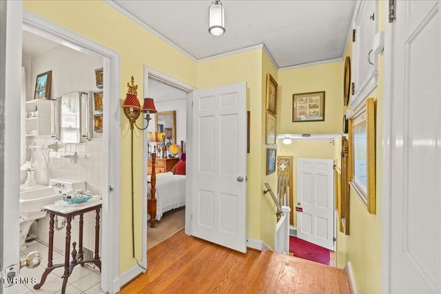 219 East Gilmer Park, Johnson City, TN 37604