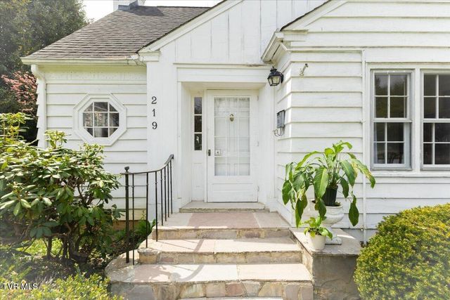 219 East Gilmer Park, Johnson City, TN 37604