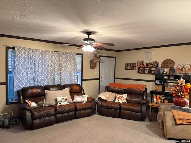 6874 White Walnut Road, Pinckneyville, IL 62274