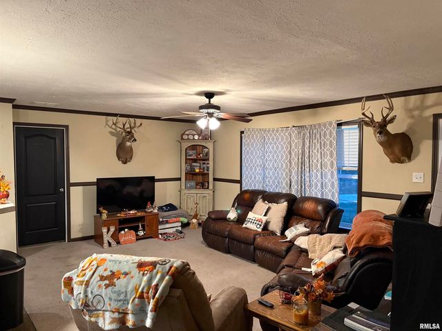 6874 White Walnut Road, Pinckneyville, IL 62274