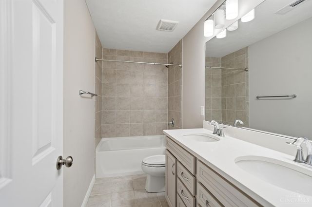 553 Auburn Grove Drive, Morrow, OH 45152