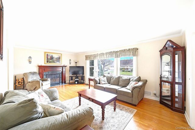 32 Homeside Lane, White Plains, NY 10605