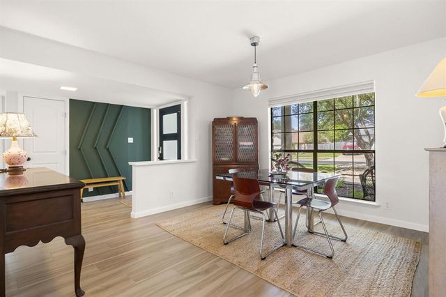 1729 Ryon LN, Round Rock, TX 78681