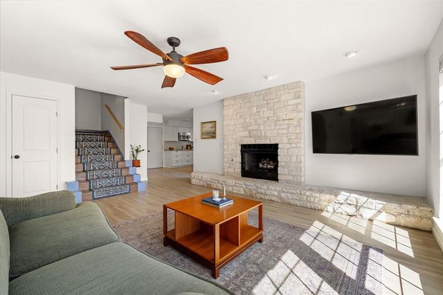 1729 Ryon LN, Round Rock, TX 78681