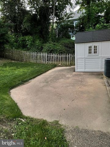 1040 WARBLER, Mclean, VA 22101