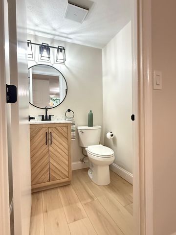 1100 Salem St 96, Lynnfield, MA 01940