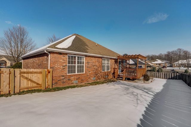 606 E Katella Circle, Nixa, MO 65714
