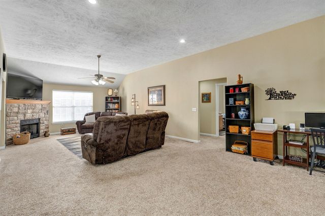 606 E Katella Circle, Nixa, MO 65714