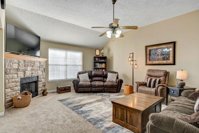 606 E Katella Circle, Nixa, MO 65714