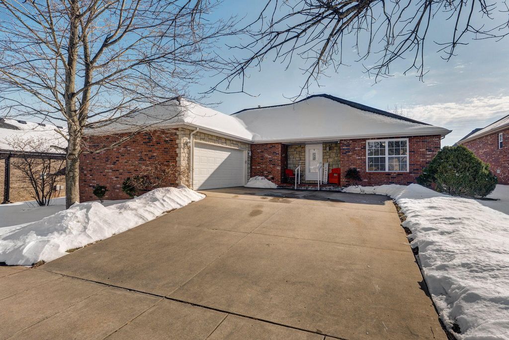 606 E Katella Circle, Nixa, MO 65714