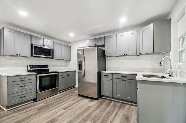 6502 N 31ST STREET, Tampa, FL 33610