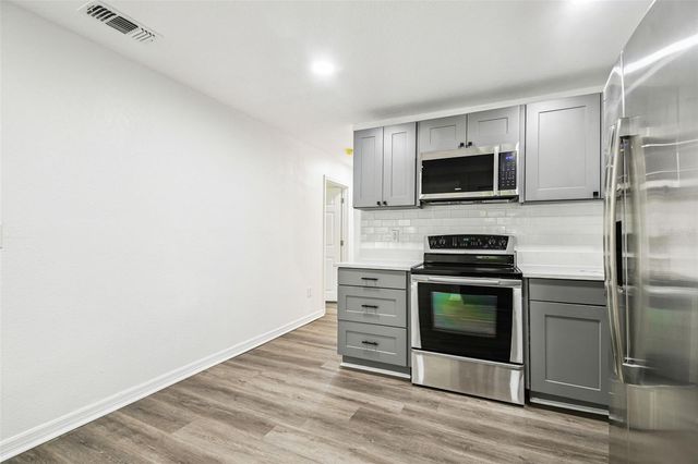 6502 N 31ST STREET, Tampa, FL 33610