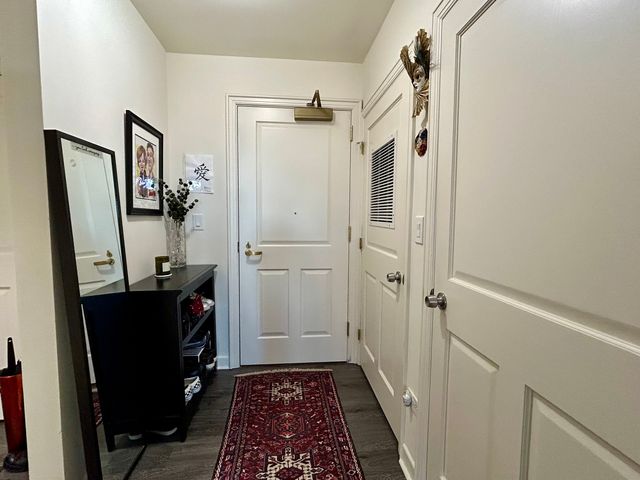 1849 Green Bay Road 2E, Highland Park, IL 60035