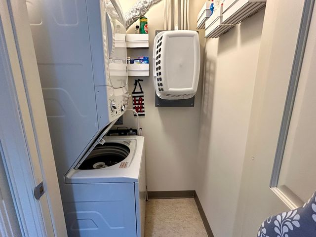 1849 Green Bay Road 2E, Highland Park, IL 60035