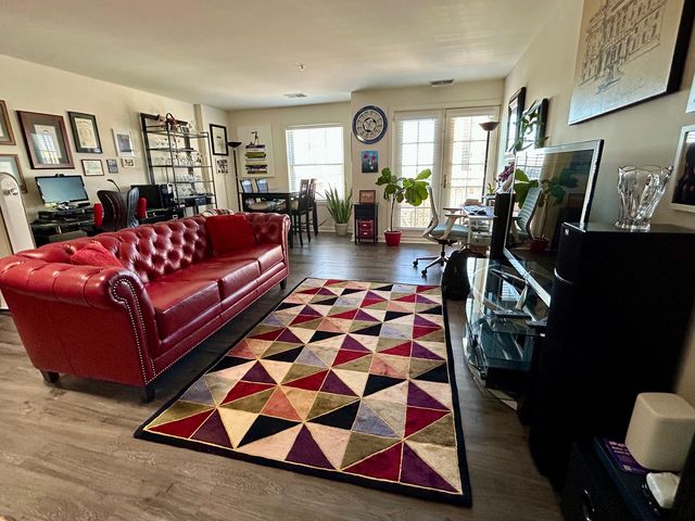 1849 Green Bay Road 2E, Highland Park, IL 60035