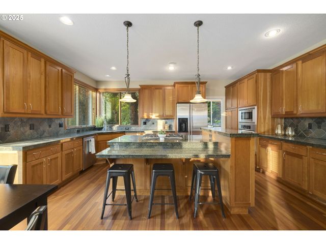 5219 Nw FERNRIDGE Dr, Camas, WA 98607