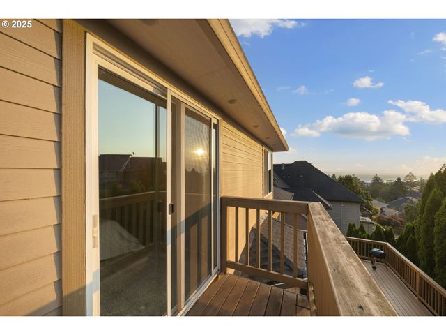 5219 Nw FERNRIDGE Dr, Camas, WA 98607