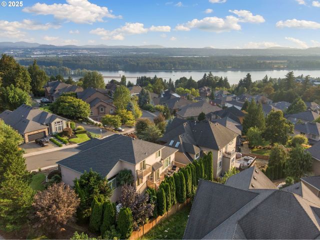 5219 Nw FERNRIDGE Dr, Camas, WA 98607