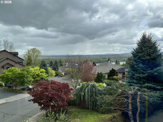 5219 Nw FERNRIDGE Dr, Camas, WA 98607