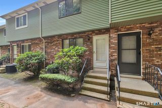 423 Churchill Drive 423, Newington, CT 06111