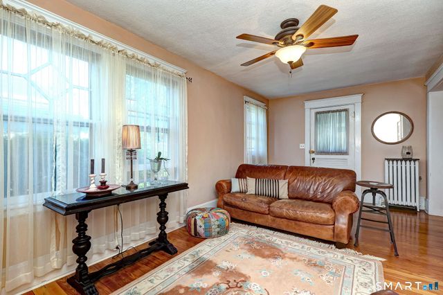 33 Loomis Street, Milford, CT 06460