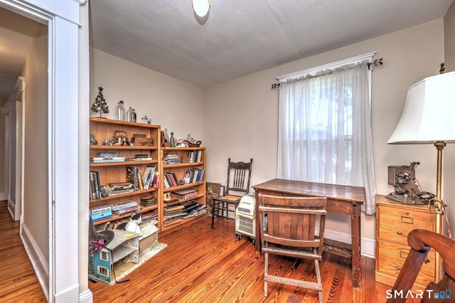 33 Loomis Street, Milford, CT 06460