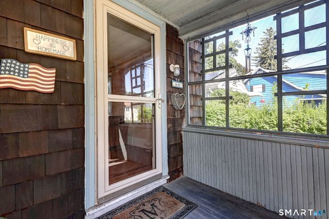 33 Loomis Street, Milford, CT 06460