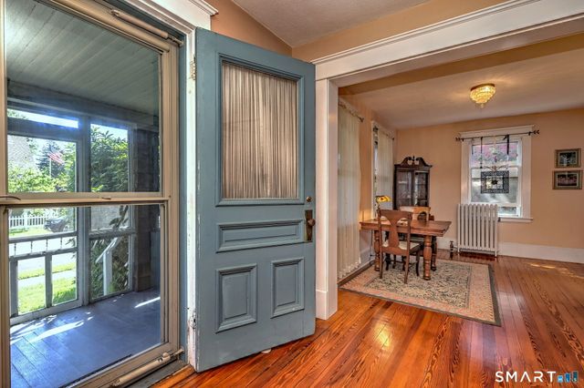 33 Loomis Street, Milford, CT 06460