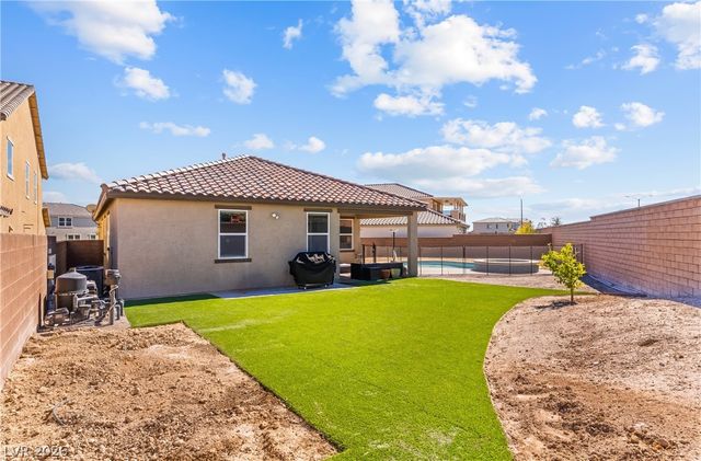 1730 Deep Valley Avenue, North Las Vegas, NV 89084