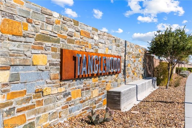 1730 Deep Valley Avenue, North Las Vegas, NV 89084