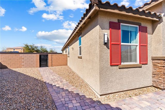 1730 Deep Valley Avenue, North Las Vegas, NV 89084