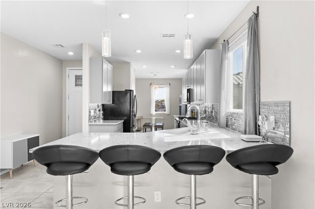 1730 Deep Valley Avenue, North Las Vegas, NV 89084