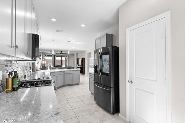 1730 Deep Valley Avenue, North Las Vegas, NV 89084