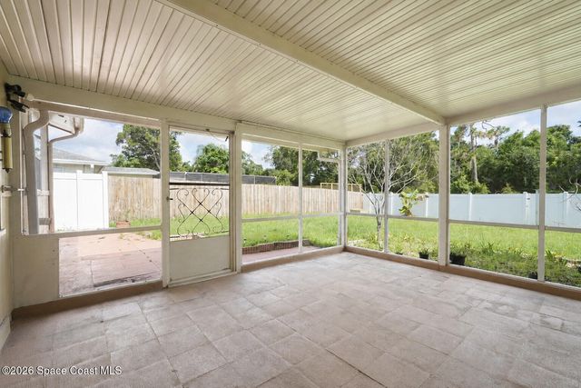 2882 Pembroke Road, Melbourne, FL 32935