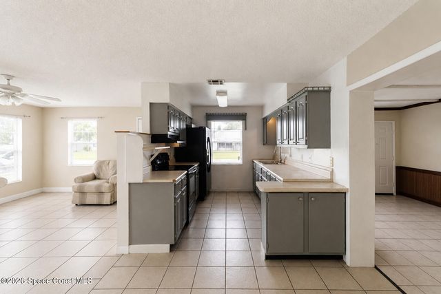 2882 Pembroke Road, Melbourne, FL 32935