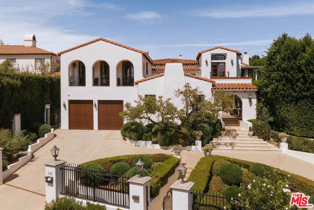 124 N Woodburn Drive, Los Angeles, CA 90049 — exterior