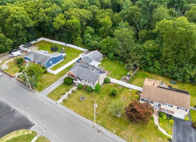 17 Acorn Dr, Randolph, MA 02368