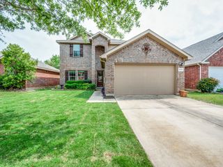 8924 Holliday Lane, Aubrey, TX 76227