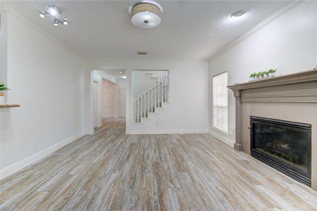 1115 Enclave Square E, Houston, TX 77077