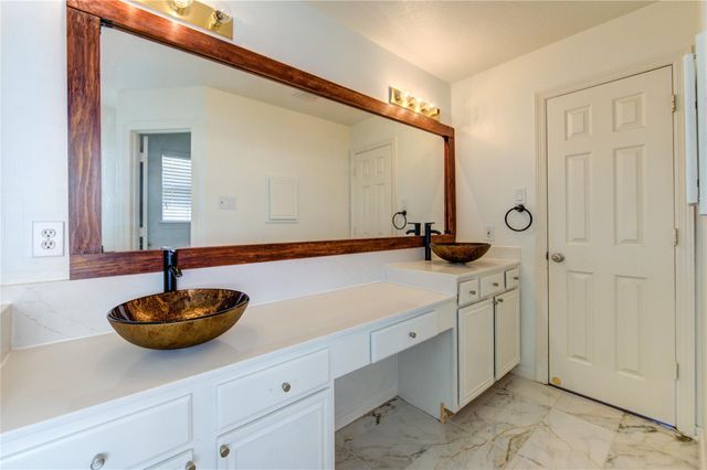 1115 Enclave Square E, Houston, TX 77077