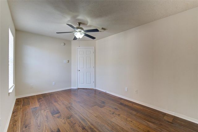 1115 Enclave Square E, Houston, TX 77077