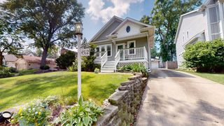 4512 Saratoga Avenue, Downers Grove, IL 60515