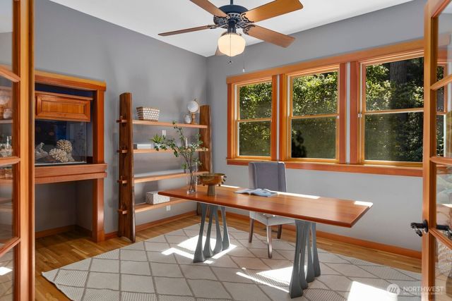 14677 Sivertson Road NE, Bainbridge Island, WA 98110