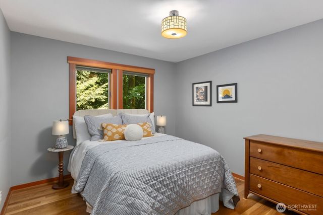 14677 Sivertson Road NE, Bainbridge Island, WA 98110